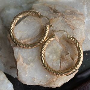 Patterned gold hoops